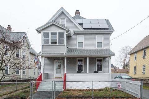 58 Grover St, Springfield, MA 01104 photo 2