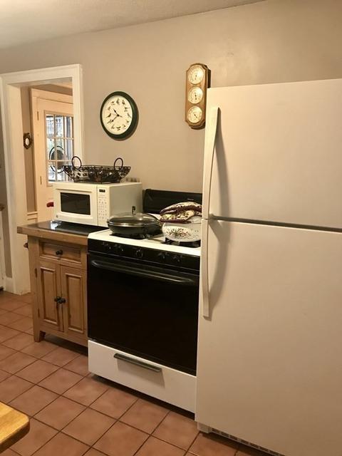 817 Dickinson St, Springfield, MA 01108 photo 8