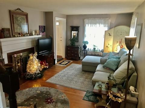 817 Dickinson St, Springfield, MA 01108 photo 2