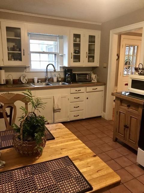 817 Dickinson St, Springfield, MA 01108 photo 7