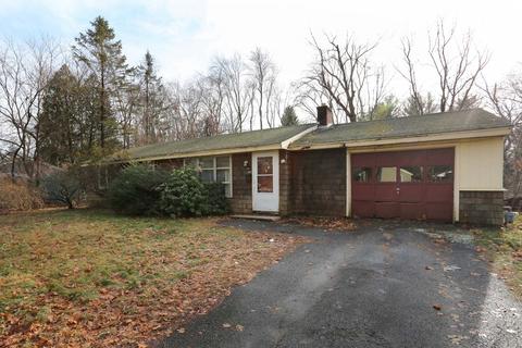 16 Charles St, Maynard, MA 01754 photo 2