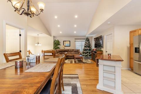72 Swan Ave, Worcester, MA 01602 photo 13