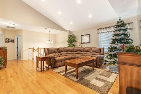 72 Swan Ave, Worcester, MA 01602 photo 8