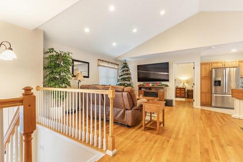72 Swan Ave, Worcester, MA 01602 photo 4