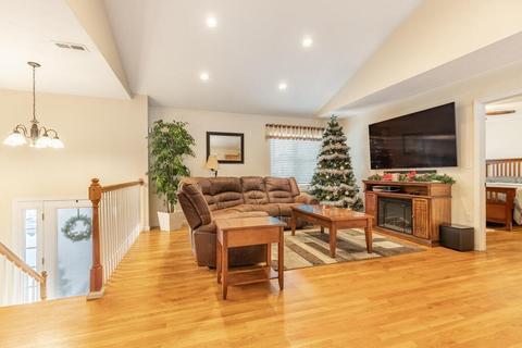 72 Swan Ave, Worcester, MA 01602 photo 7
