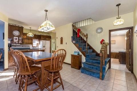 370 Broadway, Raynham, MA 02767 photo 10