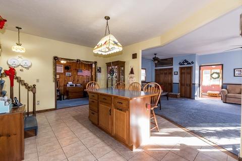 370 Broadway, Raynham, MA 02767 photo 9