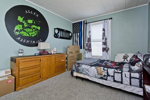 16 Lawrence Rd, Chicopee, MA 01013 photo 22