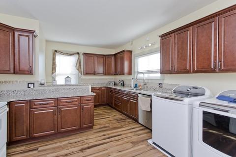 16 Lawrence Rd, Chicopee, MA 01013 photo 5