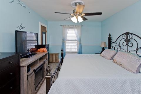 16 Lawrence Rd, Chicopee, MA 01013 photo 19