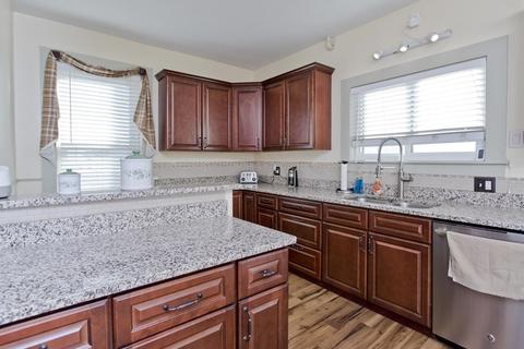 16 Lawrence Rd, Chicopee, MA 01013 photo 9