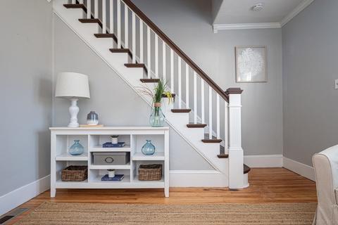 23 Conway St, Worcester, MA 01607 photo 5