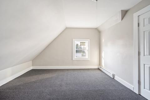 246 Walnut St, Springfield, MA 01105 photo 16