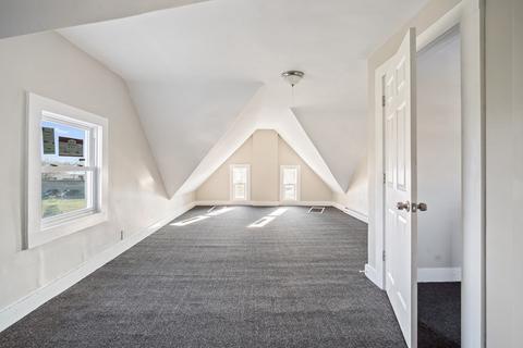 246 Walnut St, Springfield, MA 01105 photo 13