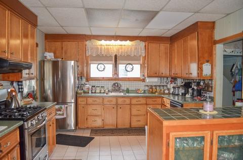 19 Carlton St, Springfield, MA 01108 photo 4