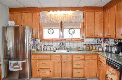 19 Carlton St, Springfield, MA 01108 photo 3