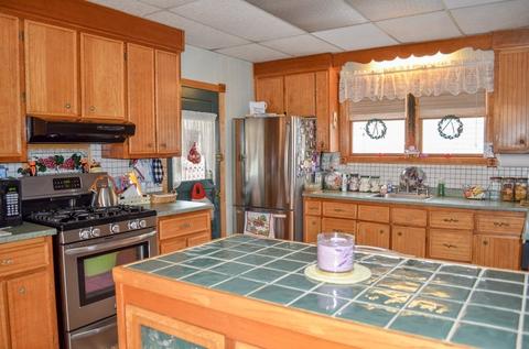 19 Carlton St, Springfield, MA 01108 photo 6