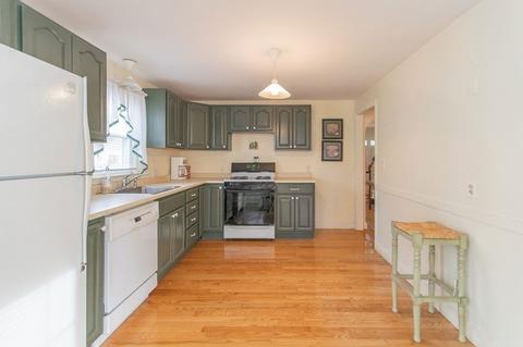 116 Wheeler Ave, Springfield, MA 01118 photo 9