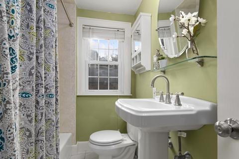 541 Summer Ave, Reading, MA 01867 photo 13