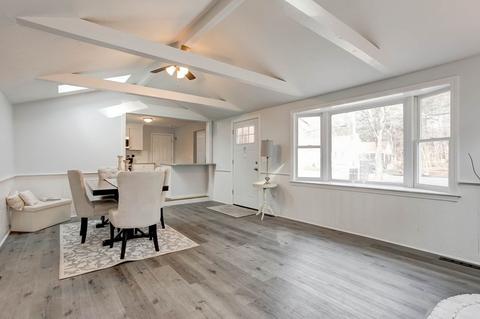 72 Robbins St, Acton, MA 01720 photo 2