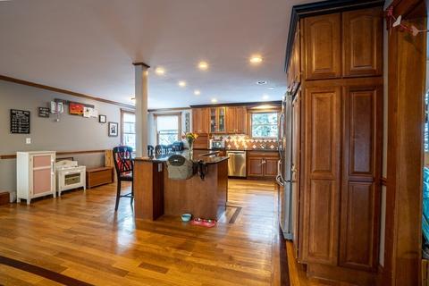 12 Hull St, Beverly, MA 01915 photo 4