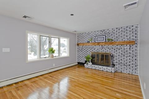 68 Cheyenne Rd, Springfield, MA 01109 photo 5
