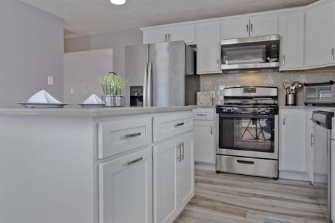 68 Cheyenne Rd, Springfield, MA 01109 photo 15
