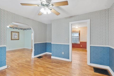 46 Starrett Ave, Athol, MA 01331 photo 9