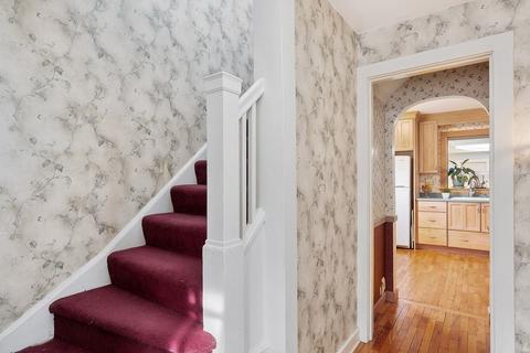 46 Starrett Ave, Athol, MA 01331 photo 3