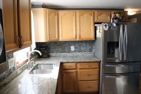 56 Derby St, Worcester, MA 01604 photo 6