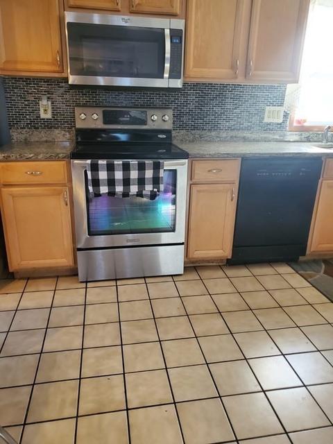 56 Derby St, Worcester, MA 01604 photo 10