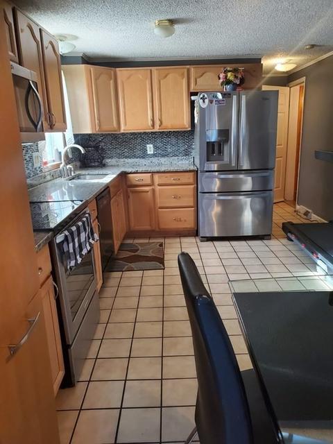 56 Derby St, Worcester, MA 01604 photo 9