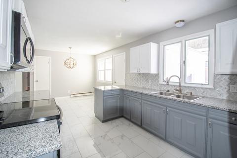 86 Emerson St, Springfield, MA 01118 photo 3