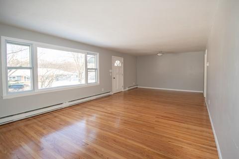 86 Emerson St, Springfield, MA 01118 photo 7