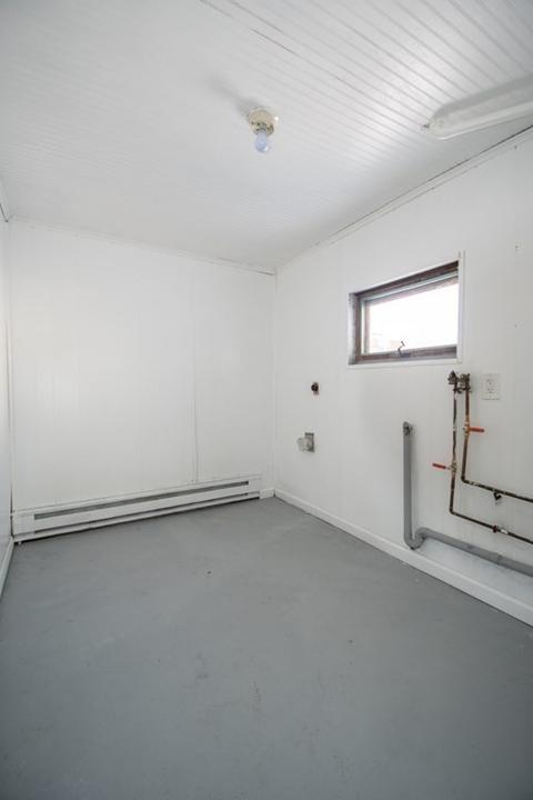 86 Emerson St, Springfield, MA 01118 photo 13