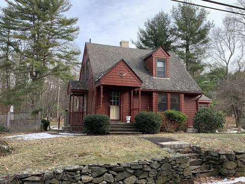 94 South St, Upton, MA 01568 photo 1