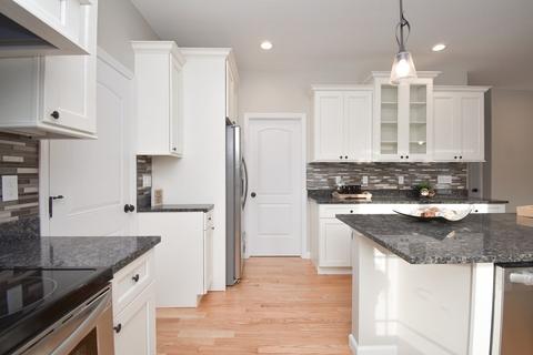 43 Elaine, Springfield, MA 01109 photo 4