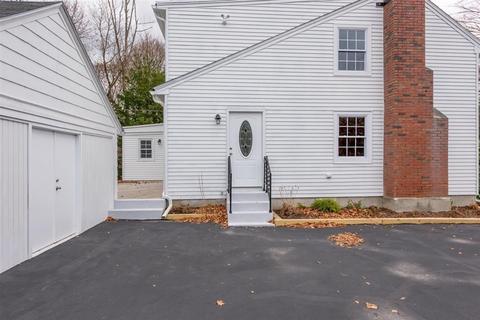 24 Forest St, Worcester, MA 01609 photo 3