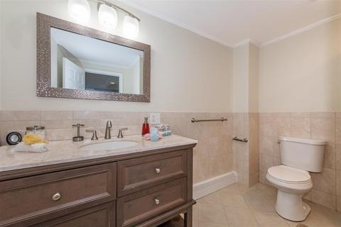 24 Forest St, Worcester, MA 01609 photo 16