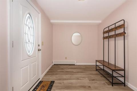 24 Forest St, Worcester, MA 01609 photo 4