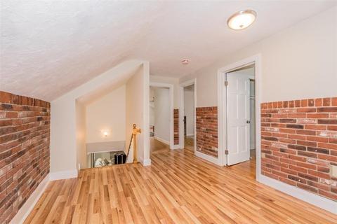 24 Forest St, Worcester, MA 01609 photo 20