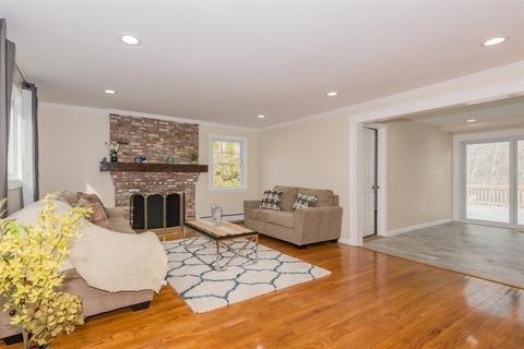 24 Forest St, Worcester, MA 01609 photo 12
