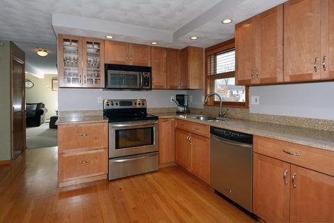 16 Beacon Hill Rd, Derry, NH 03038 photo 2