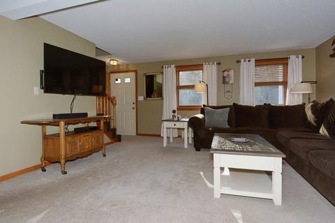 16 Beacon Hill Rd, Derry, NH 03038 photo 9