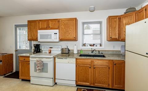 4 Lakeview Rd, Webster, MA 01570 photo 8