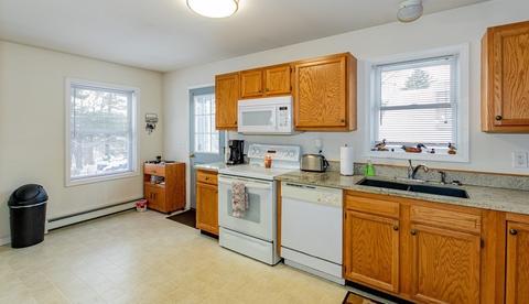 4 Lakeview Rd, Webster, MA 01570 photo 3
