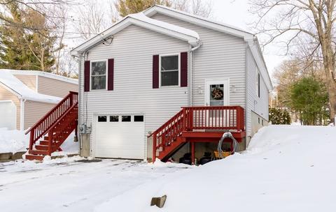4 Lakeview Rd, Webster, MA 01570 photo 1