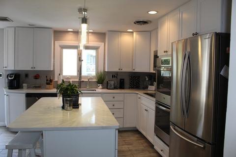 22 Hancock St, Reading, MA 01867 photo 6