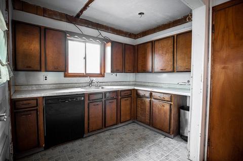 17 Waltham St, Maynard, MA 01754 photo 4