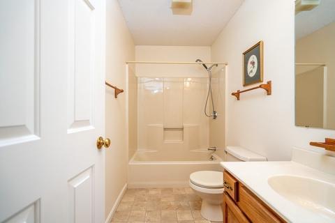 200 Lambert Ter #43, Chicopee, MA 01020 photo 25